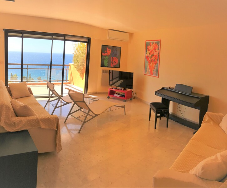 EXCLUSIVITY 4/5 ROOMS APARTMENT WITH PANORAMIC SEA VIEW AND 35 SQUARE METRE TERRACE