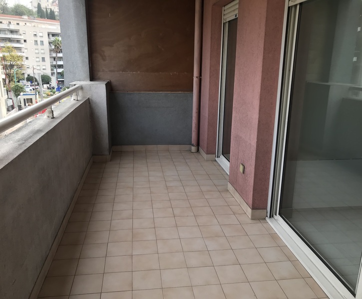 TWO ROOMS APARTMENT WITH LARGE TERRACE IN THE BORRIGO NEIGHBORHOOD