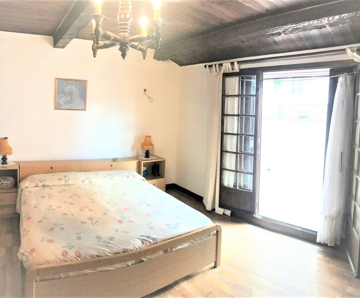 TWO ROOMS APARTMENT OF 59 M2 IN THE CENTRE OF MENTON WITH TERRACE OF 28 M2